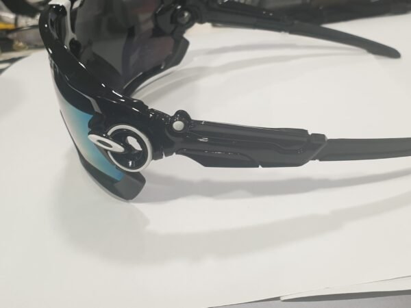OAKLEY Jawbreakers Polarized Sports Goggles Polycarbonate lens with UV400 protection