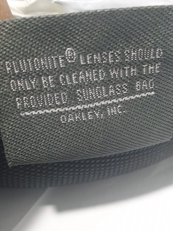 OAKLEY Jawbreakers Polarized Sports Goggles Polycarbonate lens with UV400 protection